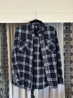 ELXR Navy&White Plaid Flannel Button-Up
